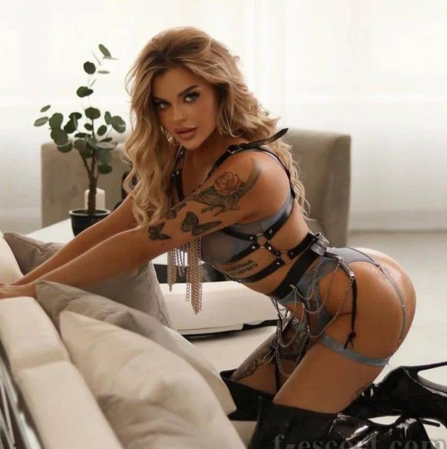 Beylikdüzü Escort Bayan Nurselle Duygularınızın Derinliklerinde Kaybolun