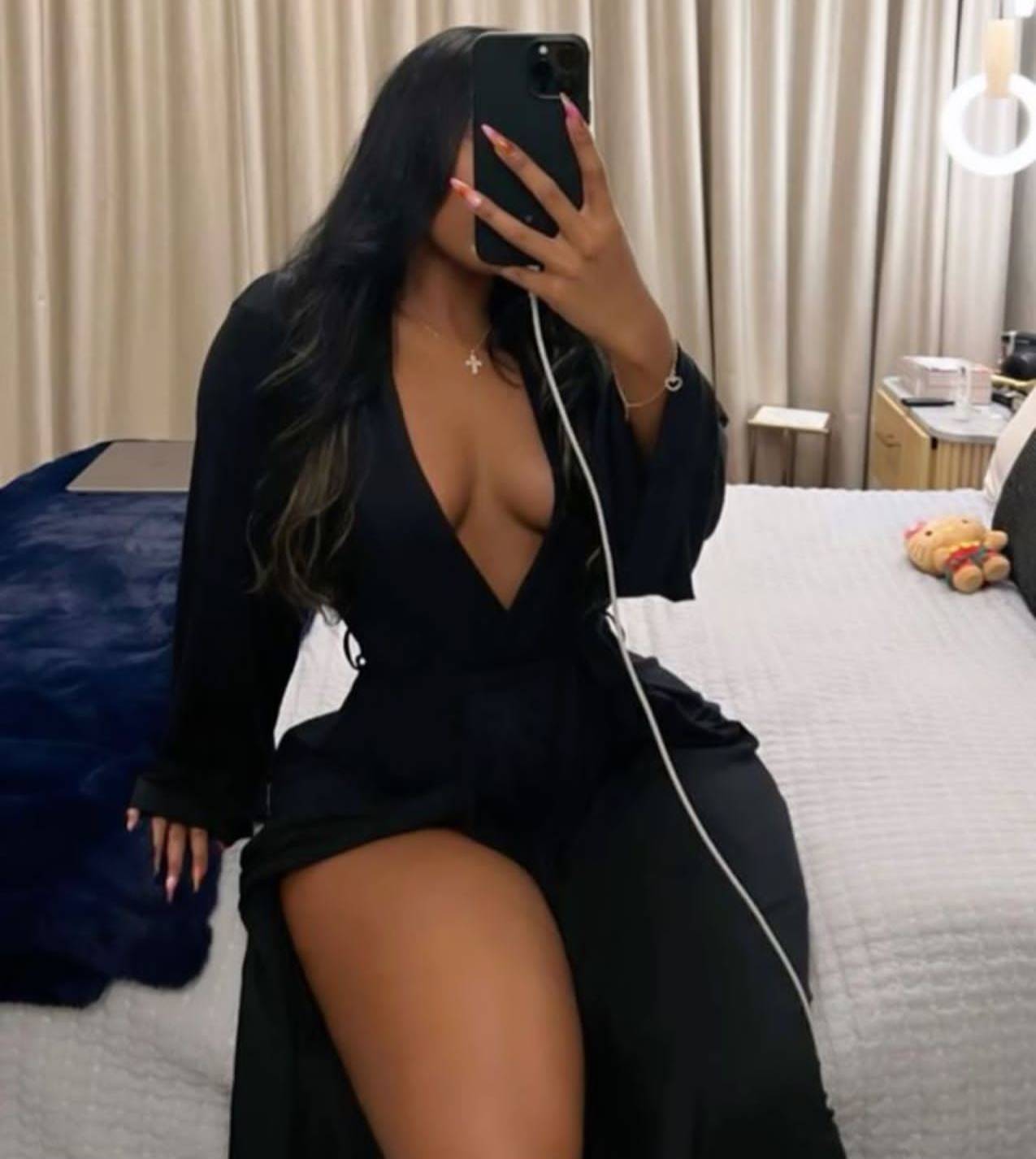 Beylikdüzü Escort Simge İle Gecenin Ritmi